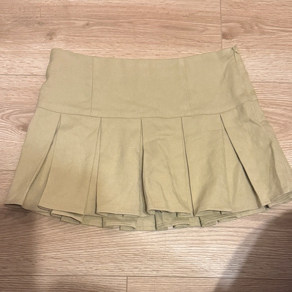 Aeropostale Khaki Pleated Mini Skort- NWT’s - Picture 1 of 6